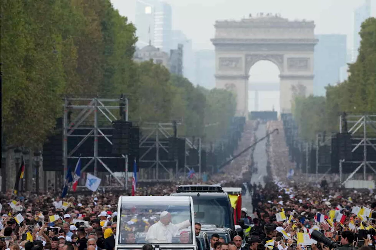Pope Leo XIV draws 800,000 in Paris for open-air Mass on Champs-Élysées