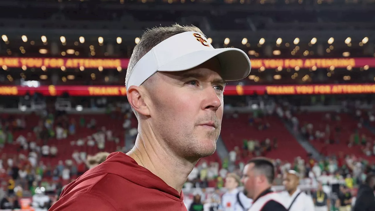 USC falls to Oregon as Dante Moore is injured on scoring hit by Desman Stephens II