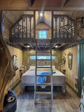 A look into Rumpelstiltskin's cabin.